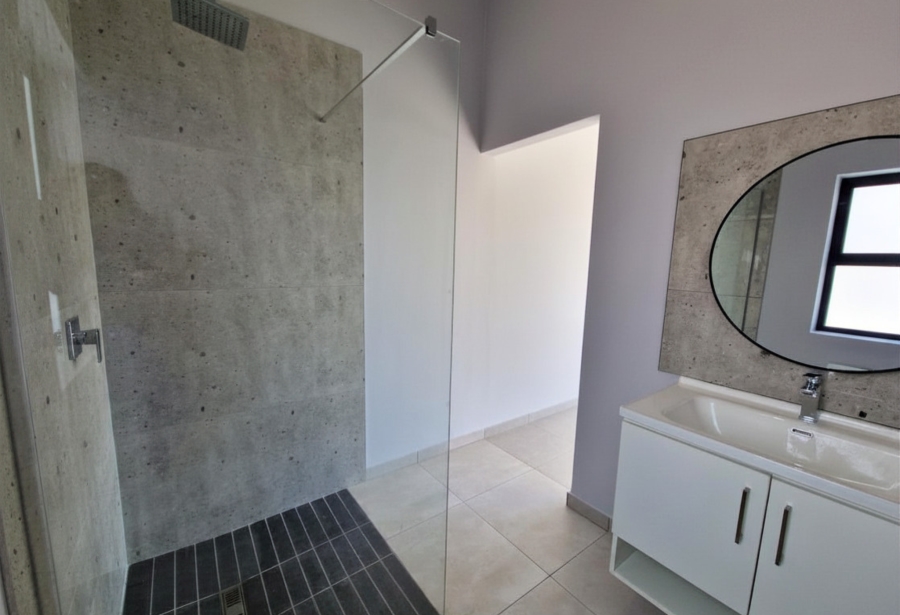 3 Bedroom Property for Sale in Wavecrest Eastern Cape